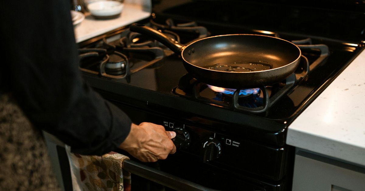 Safety Tips: Prevent Kitchen Fires This Thanksgiving